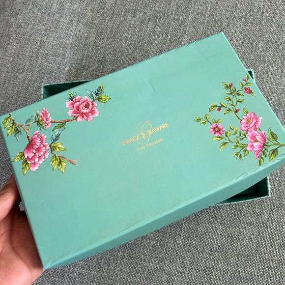 New Grace's Teaware Set of 2 Fine Porcelain Espresso Cups & Saucers - Picture 9 of 11